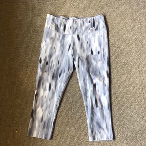 Nike dri-fit cropped leggings